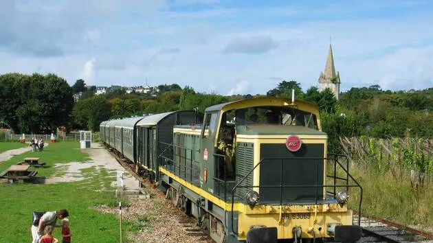 NORMANDIE: Train TOURISTIQUE