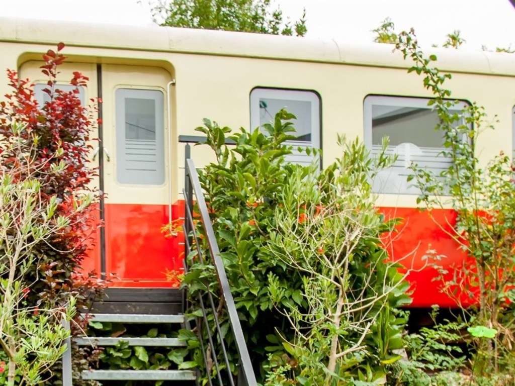 NUIT INSOLITE DANS UN AUTORAIL SNCF&nbsp;X3876