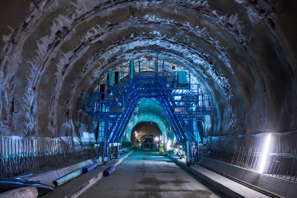 Tunnel du Brenner : sous les Alpes, le plus grand chantier ferroviaire&nbsp;d’Europe