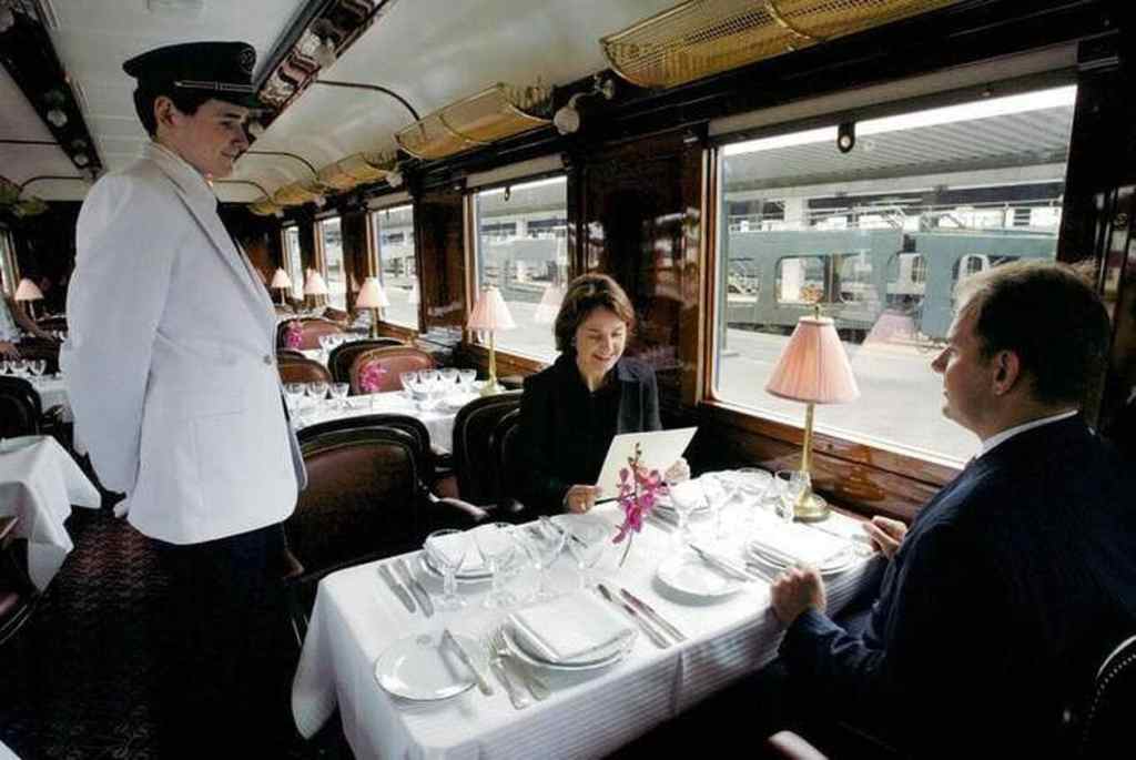 Voici pourquoi les wagons-restaurants d&rsquo;antan n&rsquo;existent plus dans nos&nbsp;trains