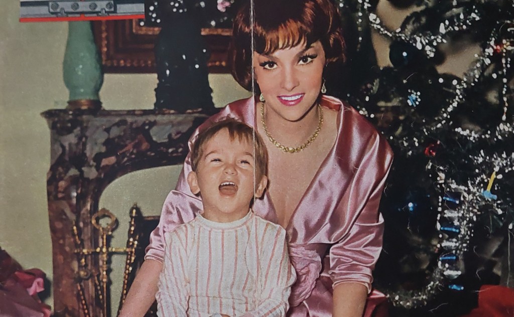 LA FIN D&rsquo;ANNÉE 1959: À bord de 1959 en images avec La Vie du Rail numéro 726, l&rsquo;apparition de Gina&nbsp;Lollobrigida